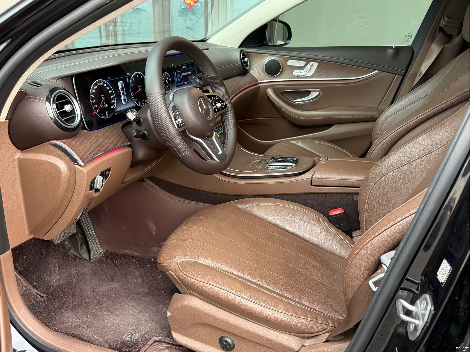 Mercedes-Benz E-Class, 2020 4