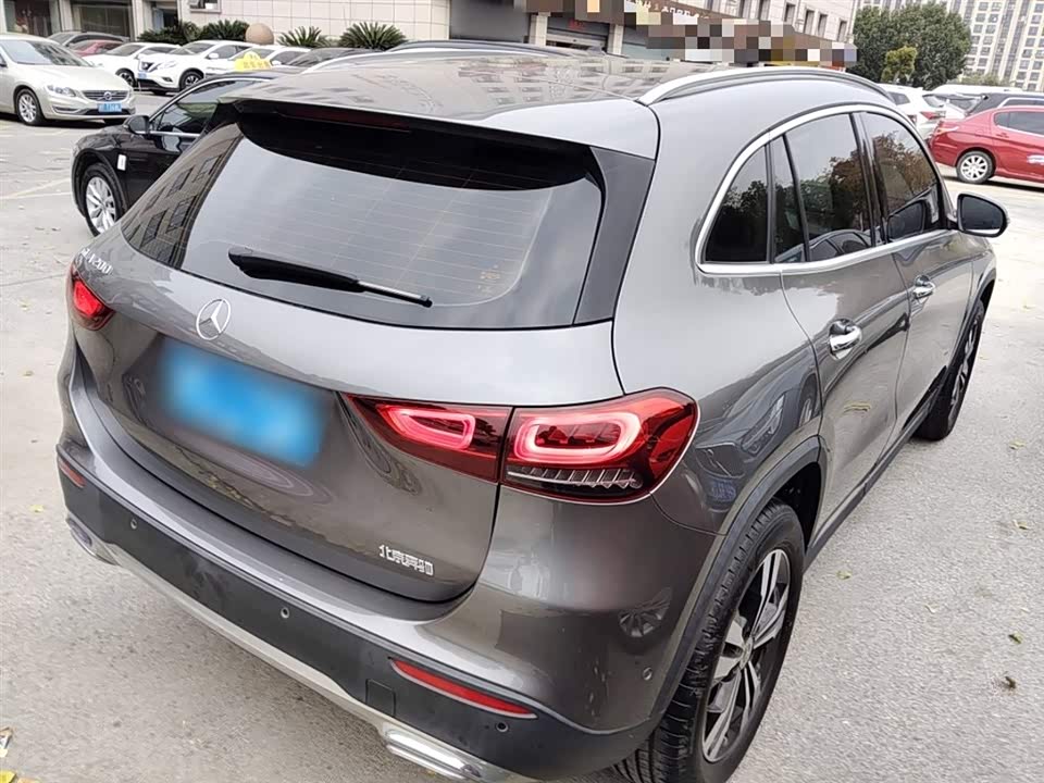 Mercedes-Benz GLA