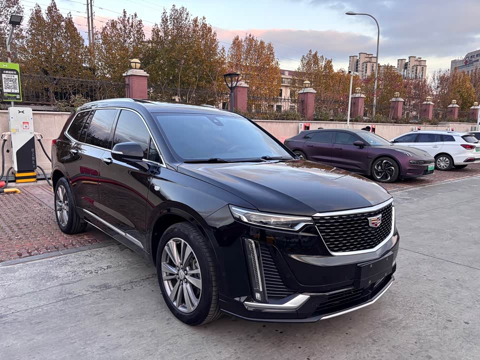 Cadillac XT6