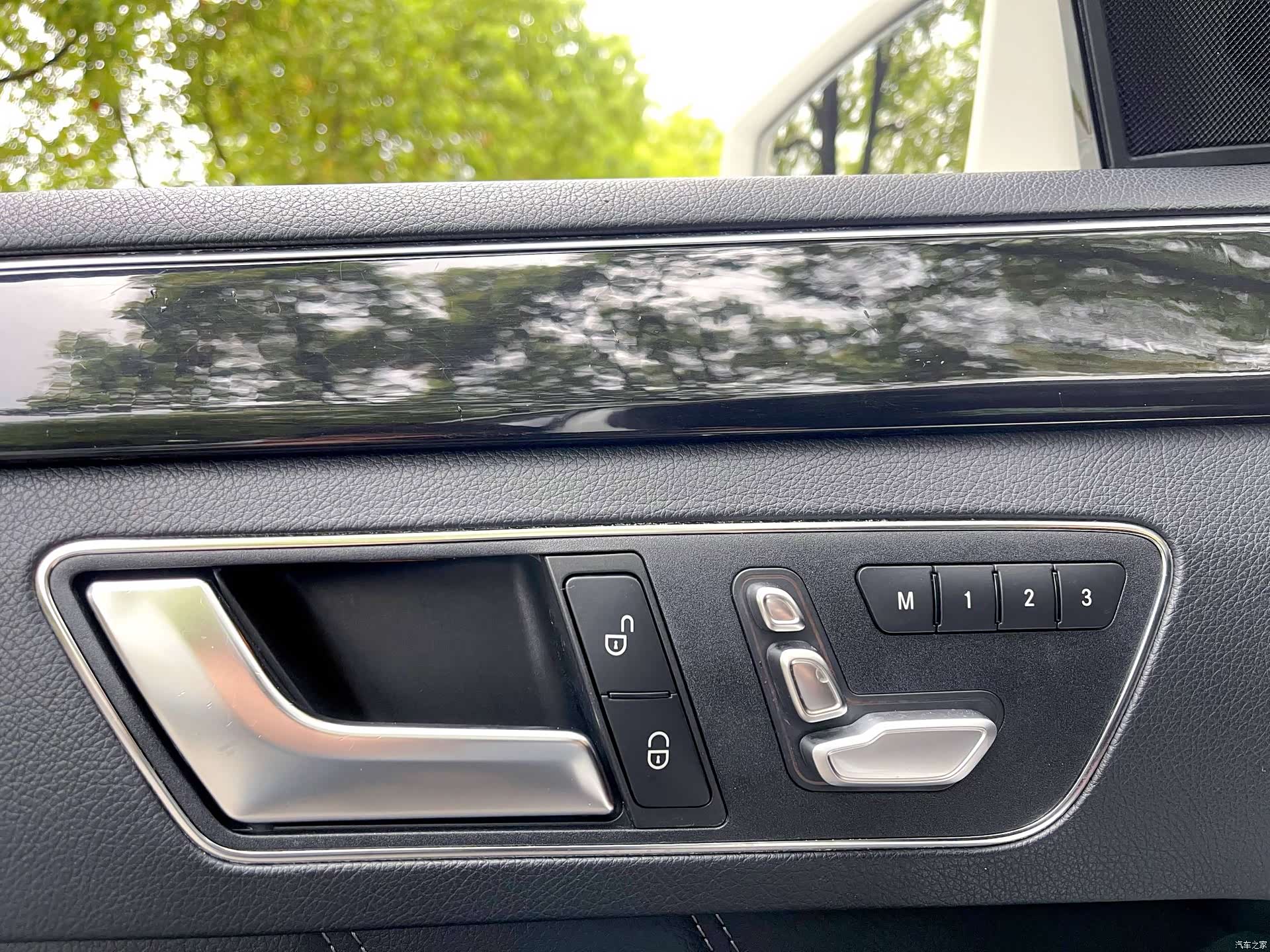 Mercedes-Benz E-Class, 2015 11
