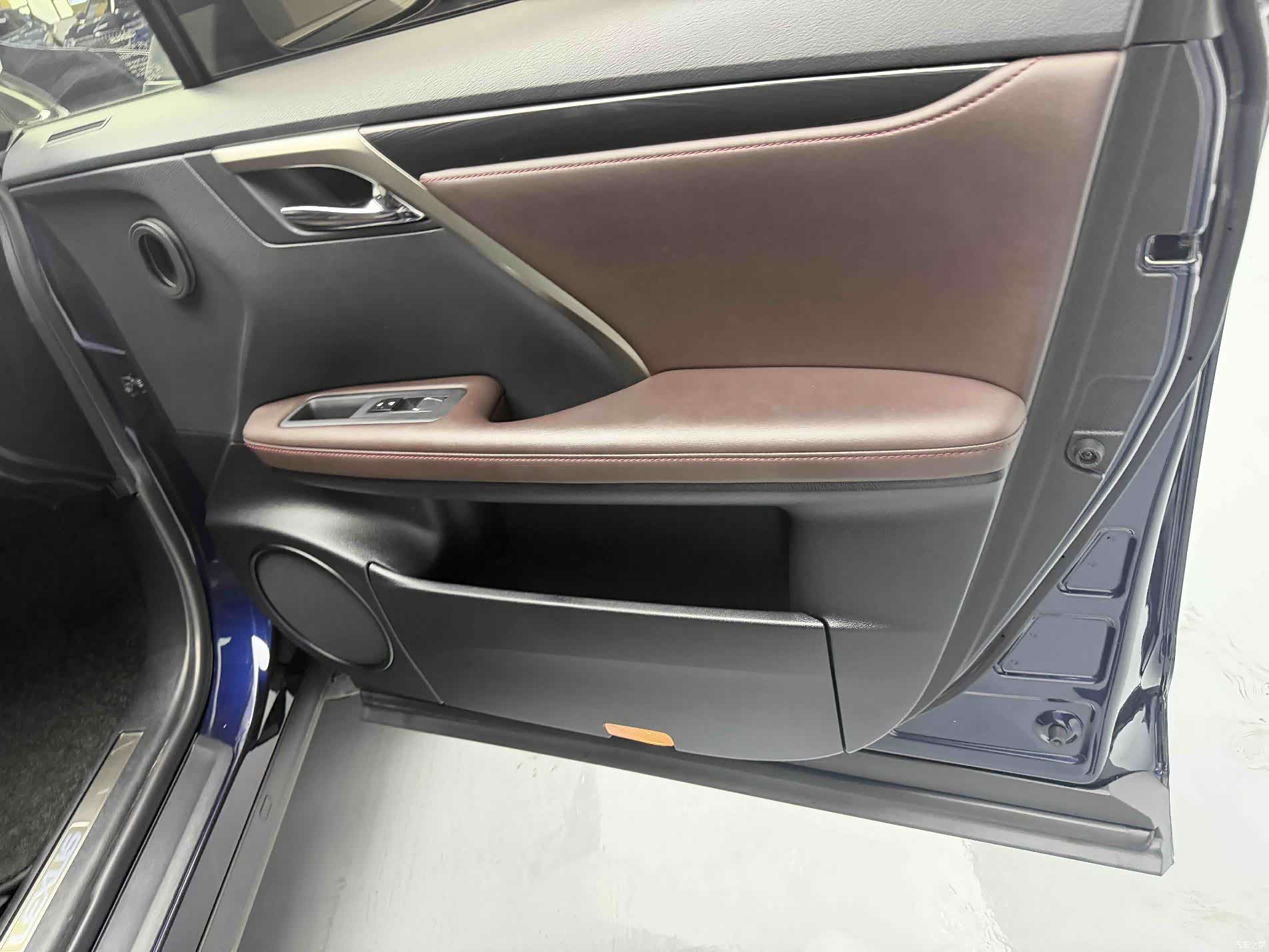 Lexus RX, 2022 15
