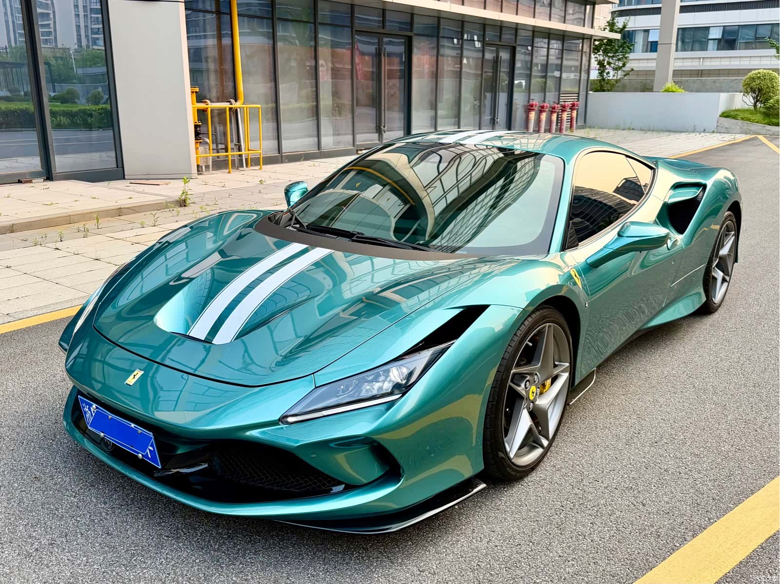 Ferrari F8, 2021 6