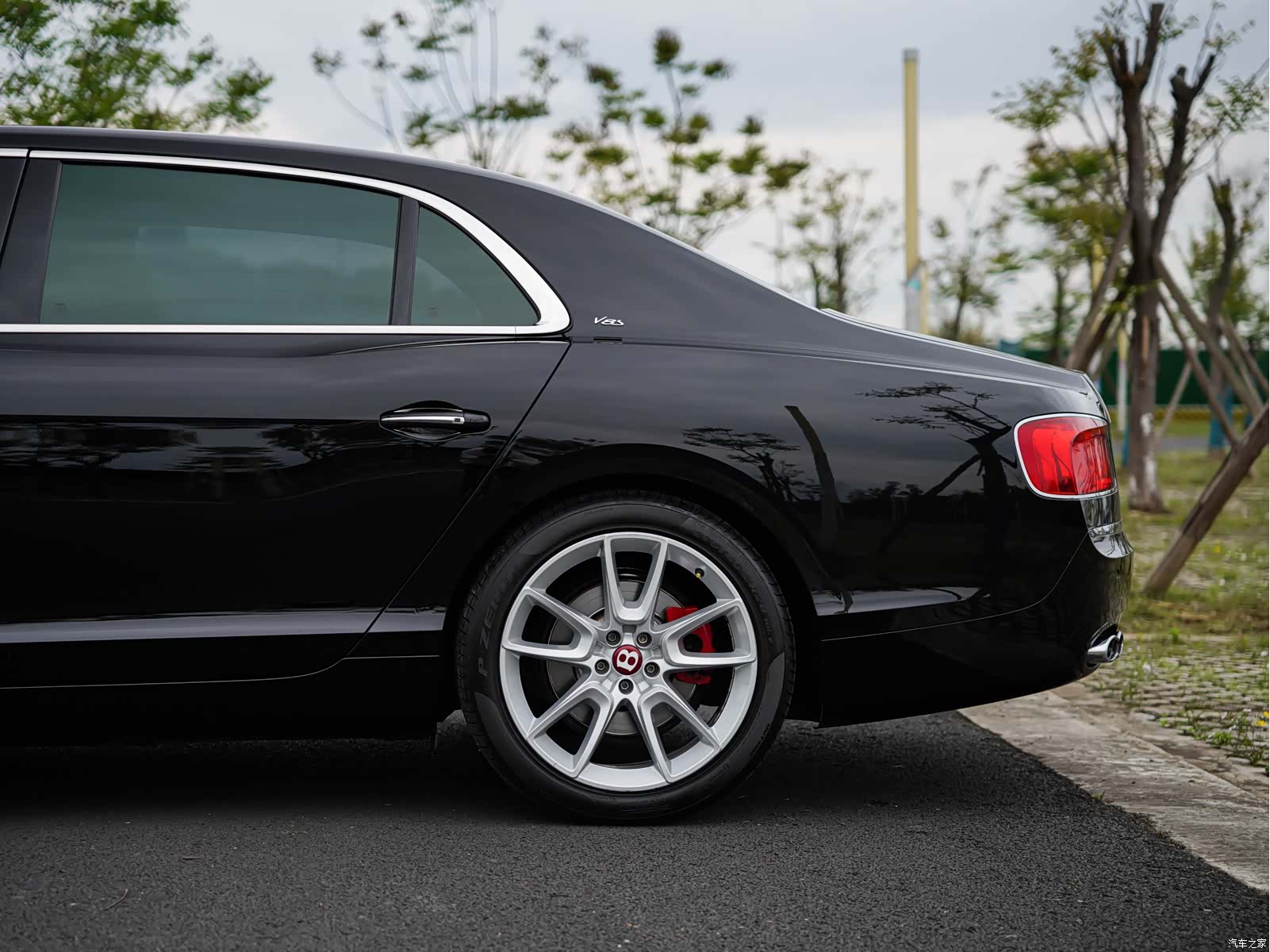 Bentley Flying Spur, 2018 8