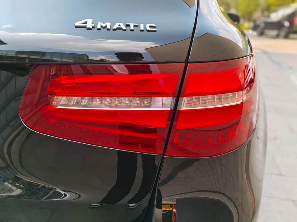 Mercedes-Benz GLC Mercedes-Benz GLC