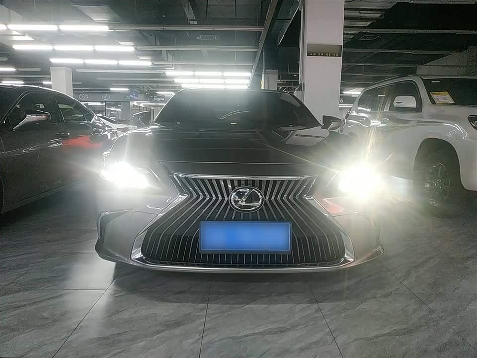 Lexus ES Lexus ES