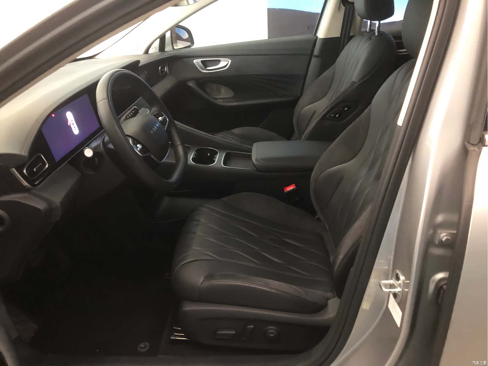 Roewe D7, 2023 все фото