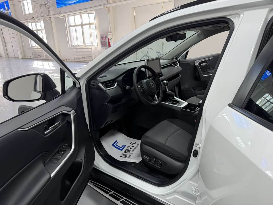 Toyota RAV4 Rongfang