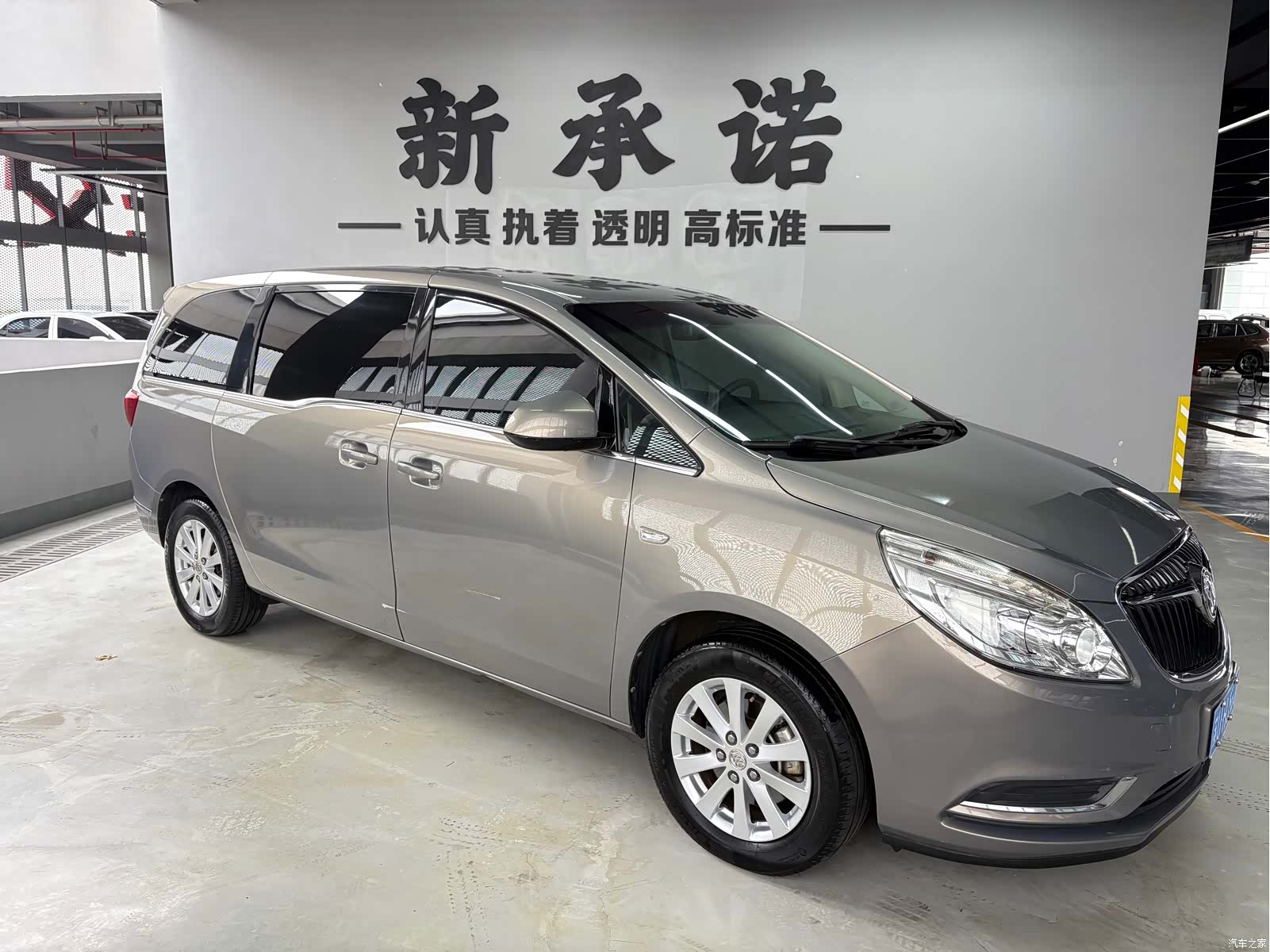 Buick GL8, 2019 3