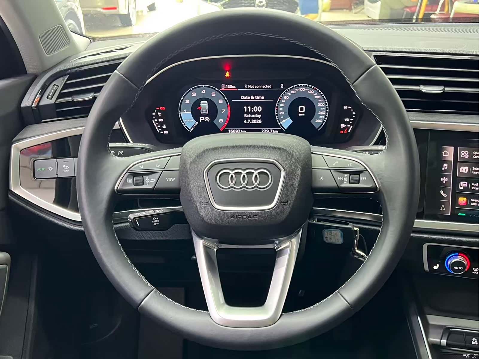 Audi Q3, 2023 10