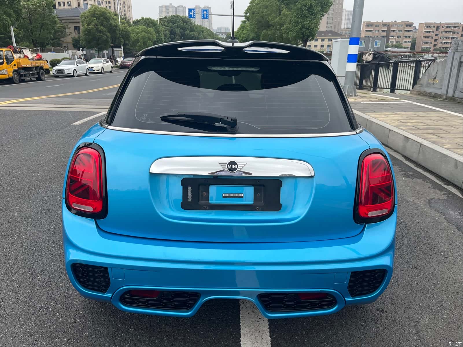 Mini ONE, 2019 6