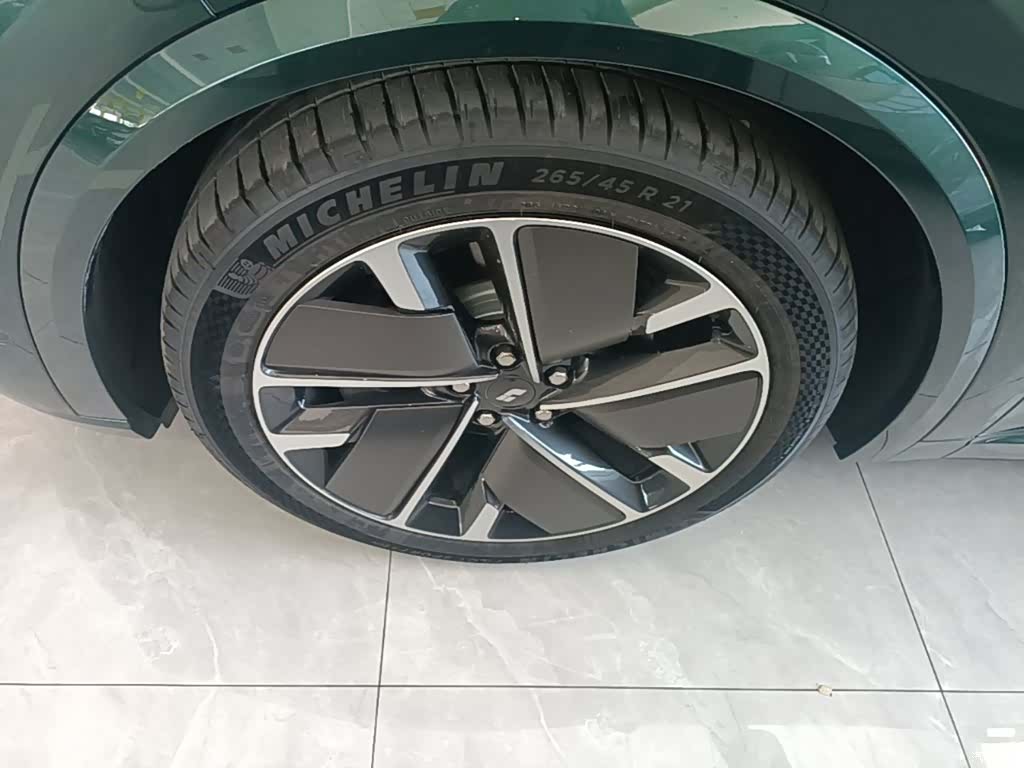 Li Auto L9, 2025 23