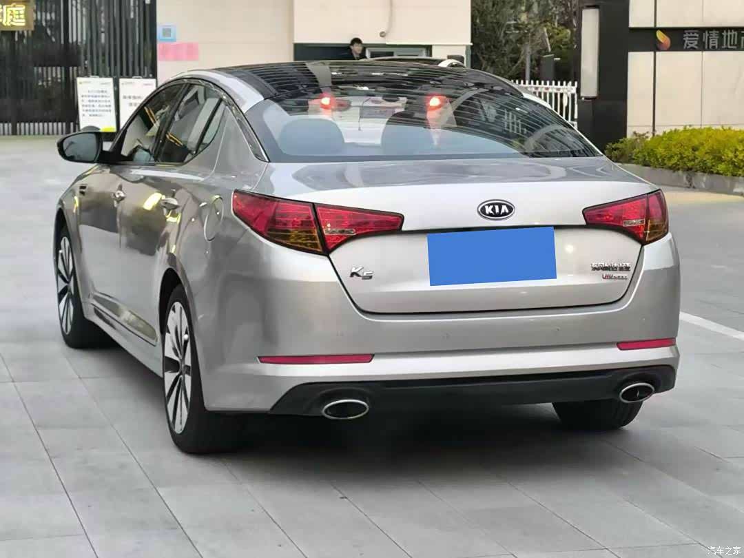 Kia K5, 2012 4