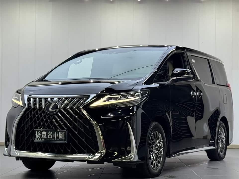 Lexus LM Lexus LM