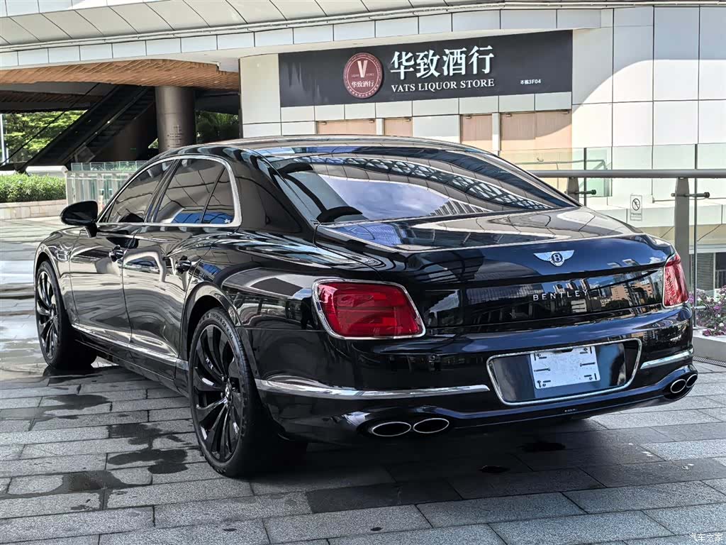 Bentley Flying Spur, 2022 6