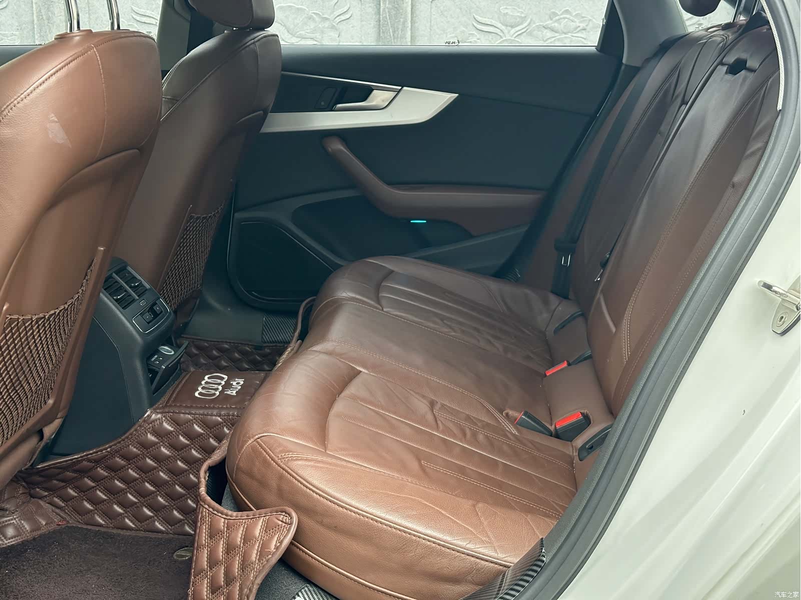 Audi A4L, 2019 7
