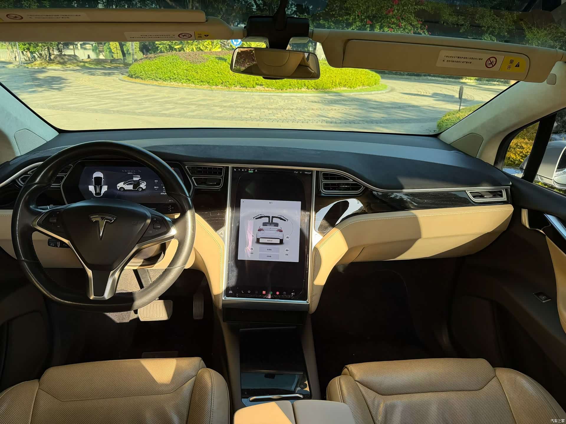Tesla Model X, 2016 3