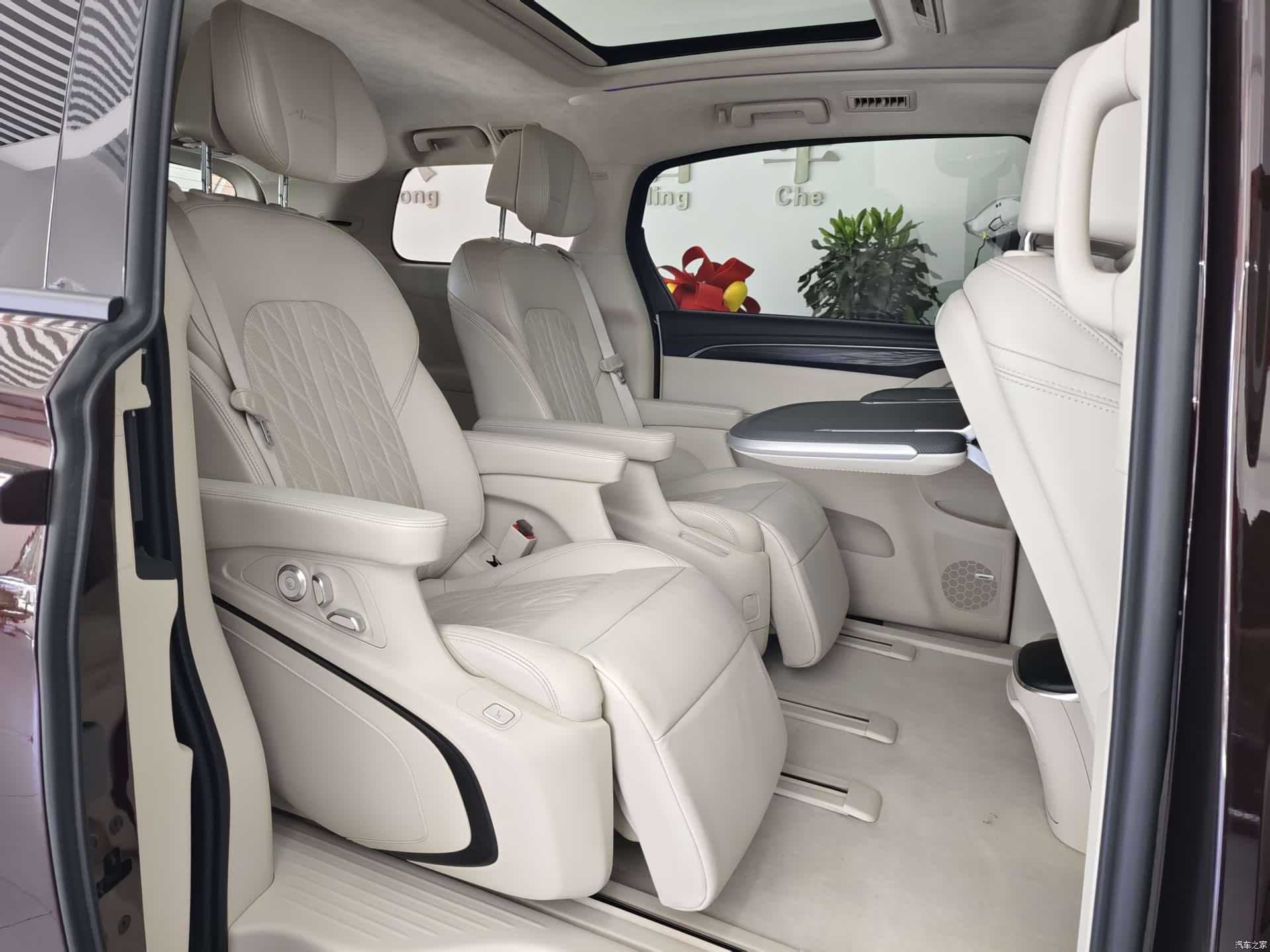 Buick GL8, 2020 20