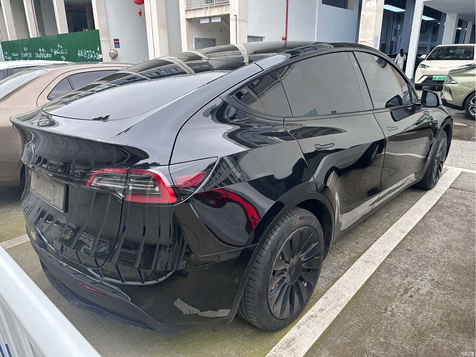 Tesla Model Y, 2022 15