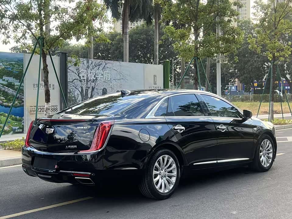 Cadillac XTS