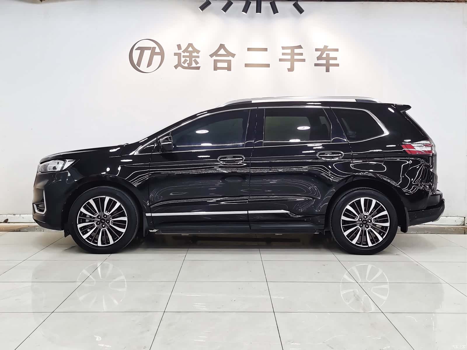 Ford Edge, 2021 3