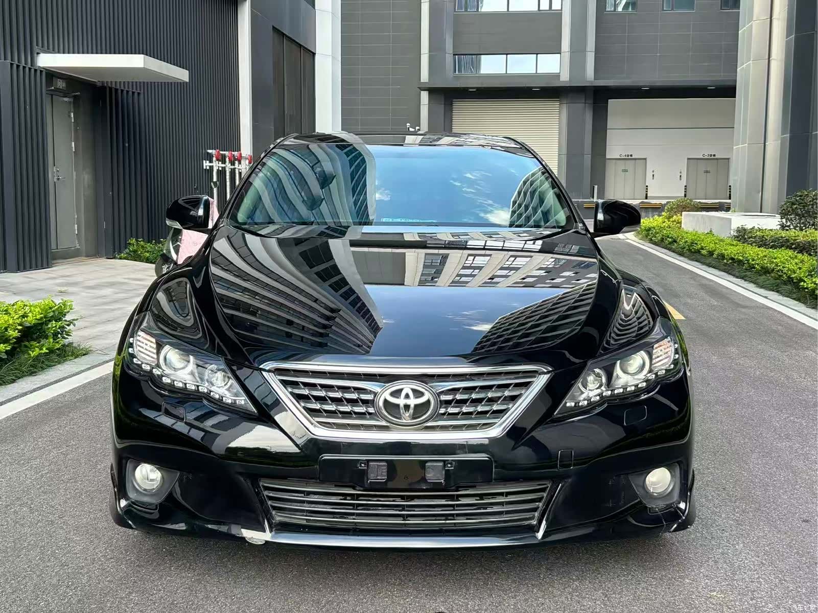 Toyota 2.5V, 2013 2