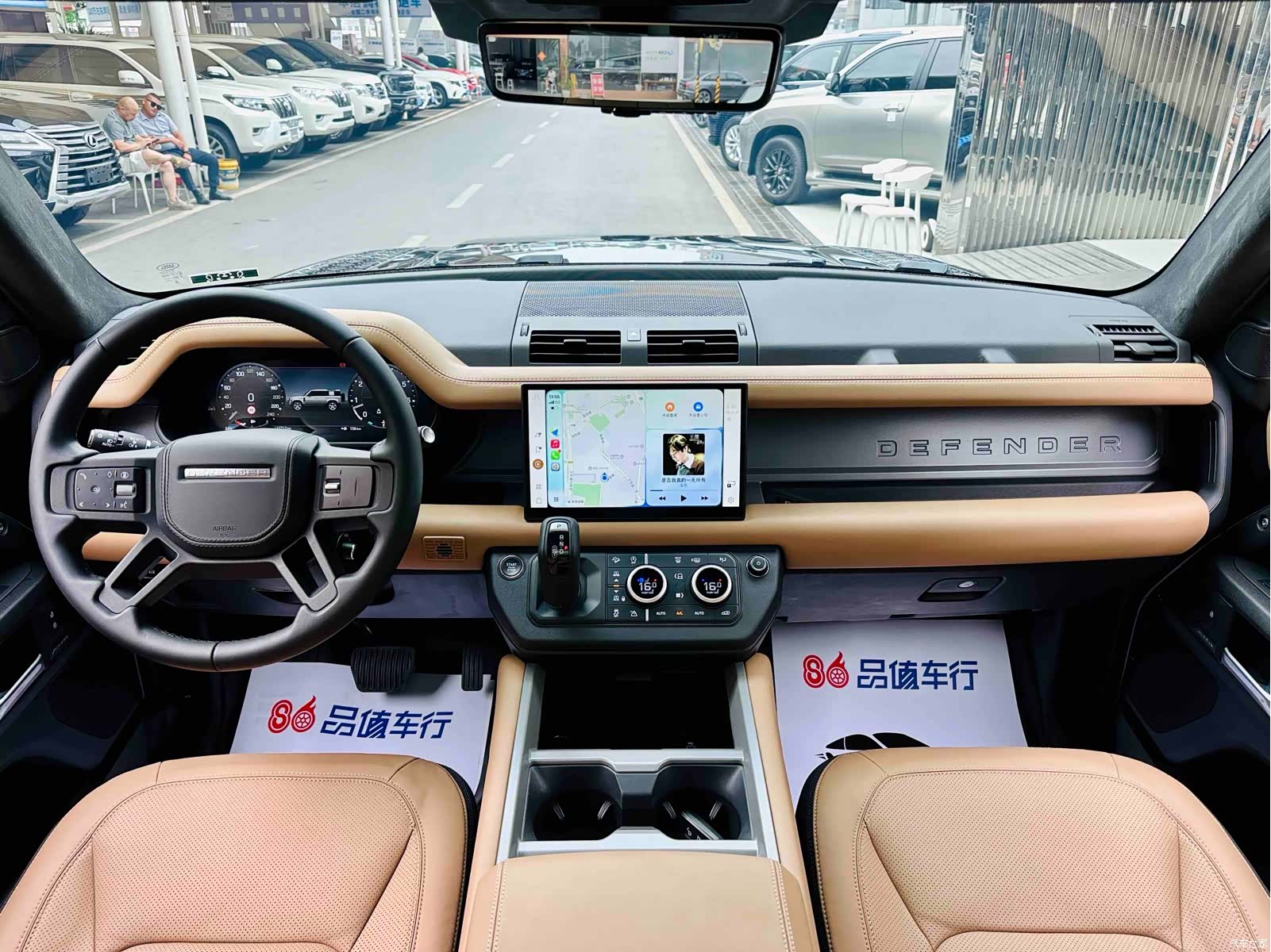 Land Rover Defender, 2025 6