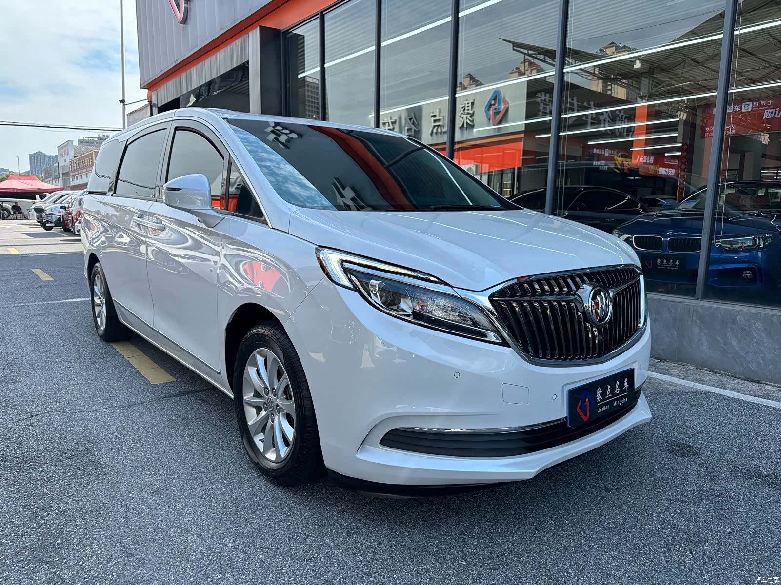Buick GL8, 2019 3