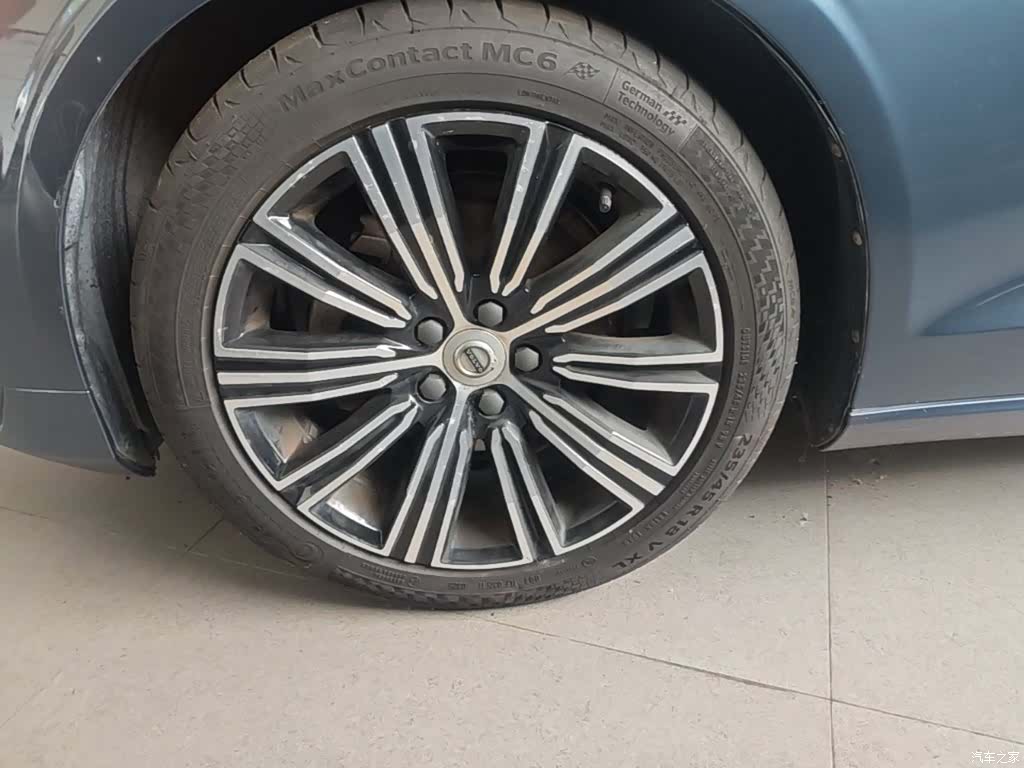 Volvo S60, 2022 23