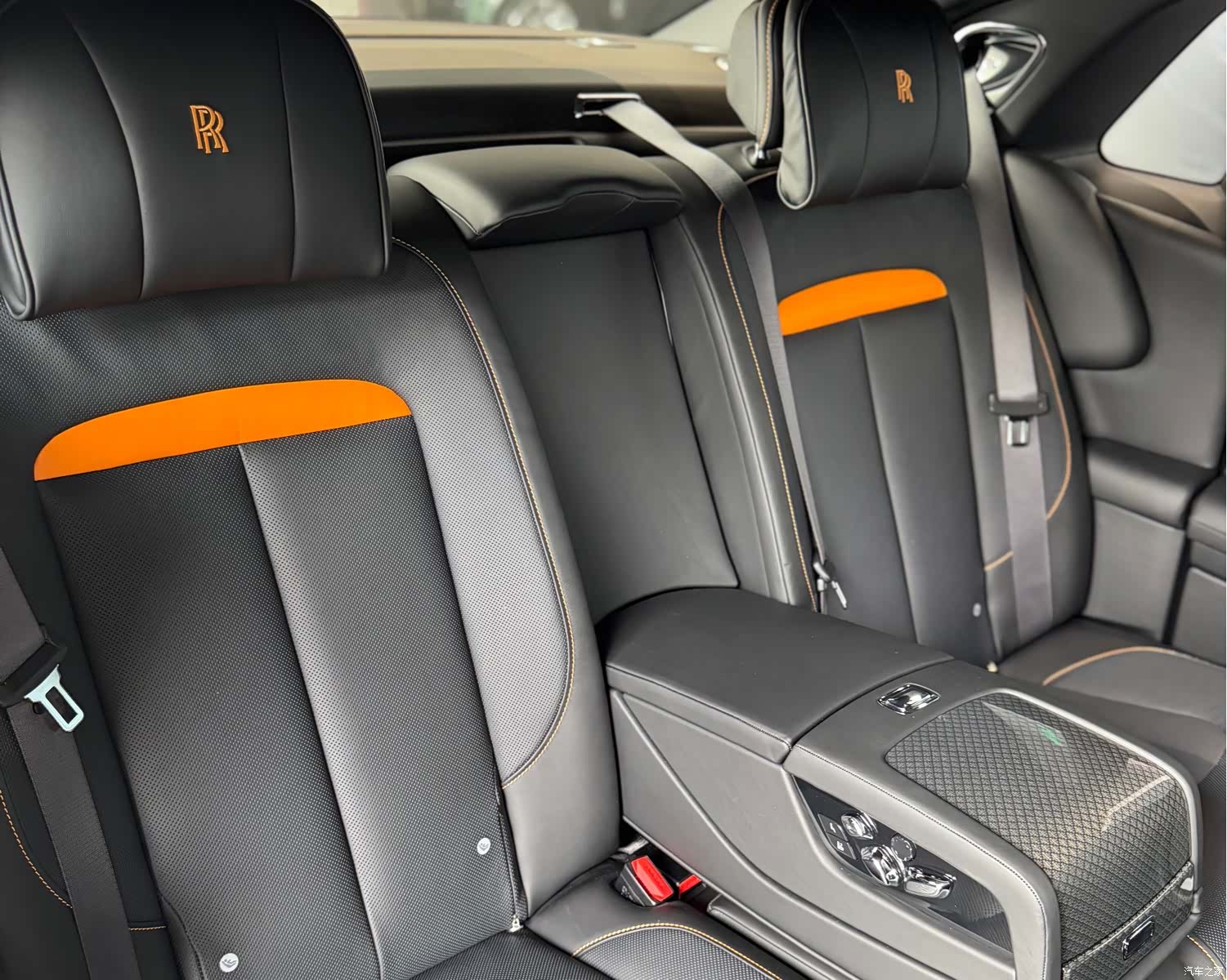 Rolls-Royce Ghost, 2026 20