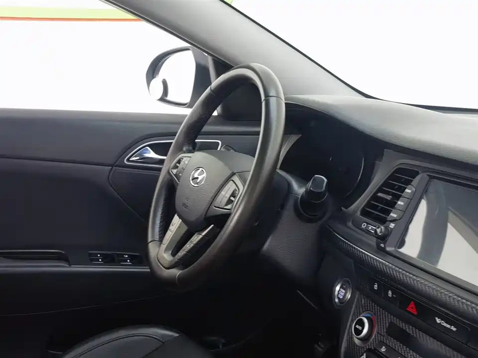 Hyundai Name picture