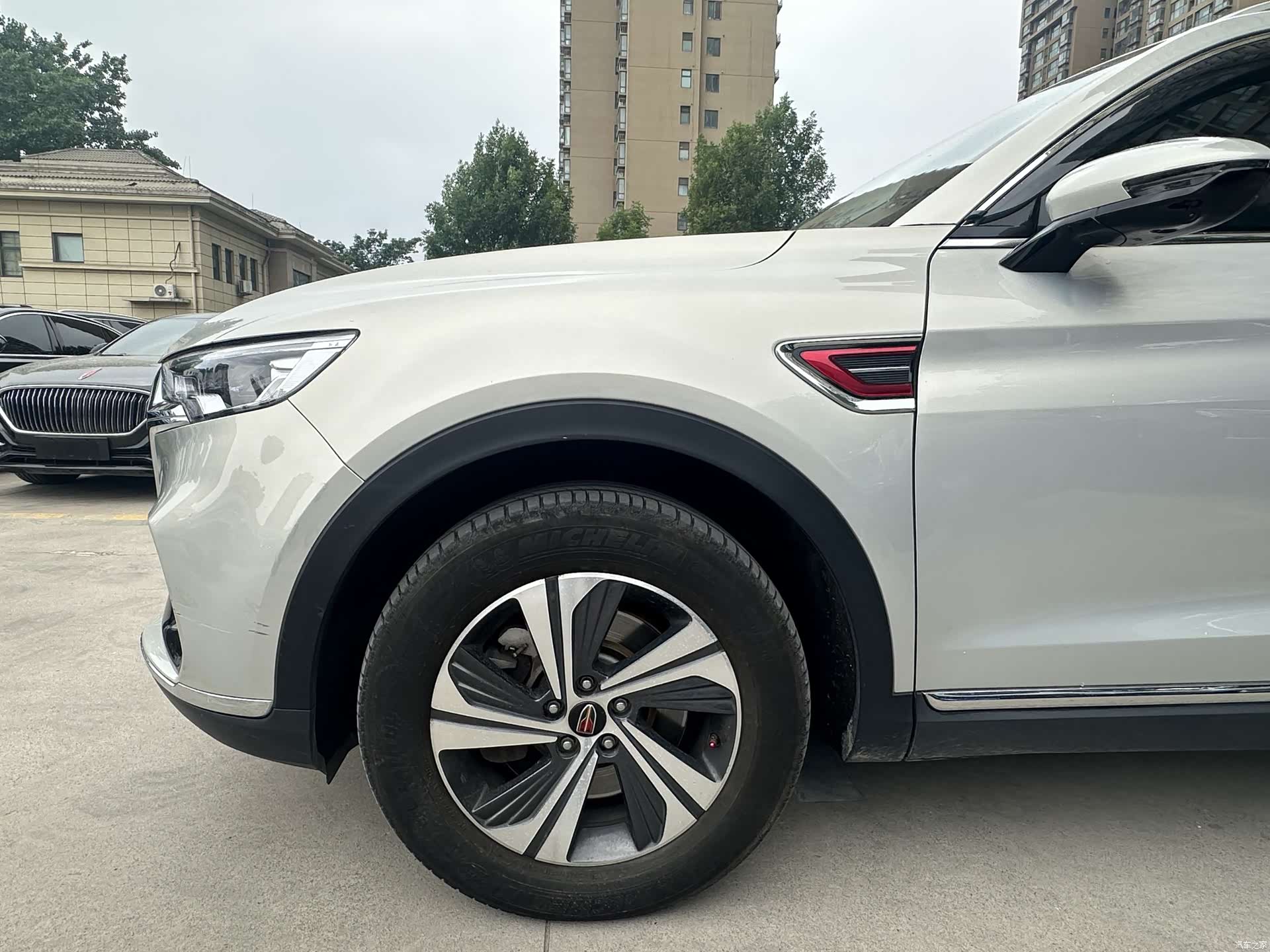 Hongqi HS5, 2021 9