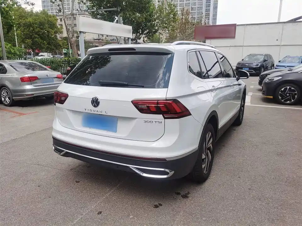 Volkswagen Tiguan L
