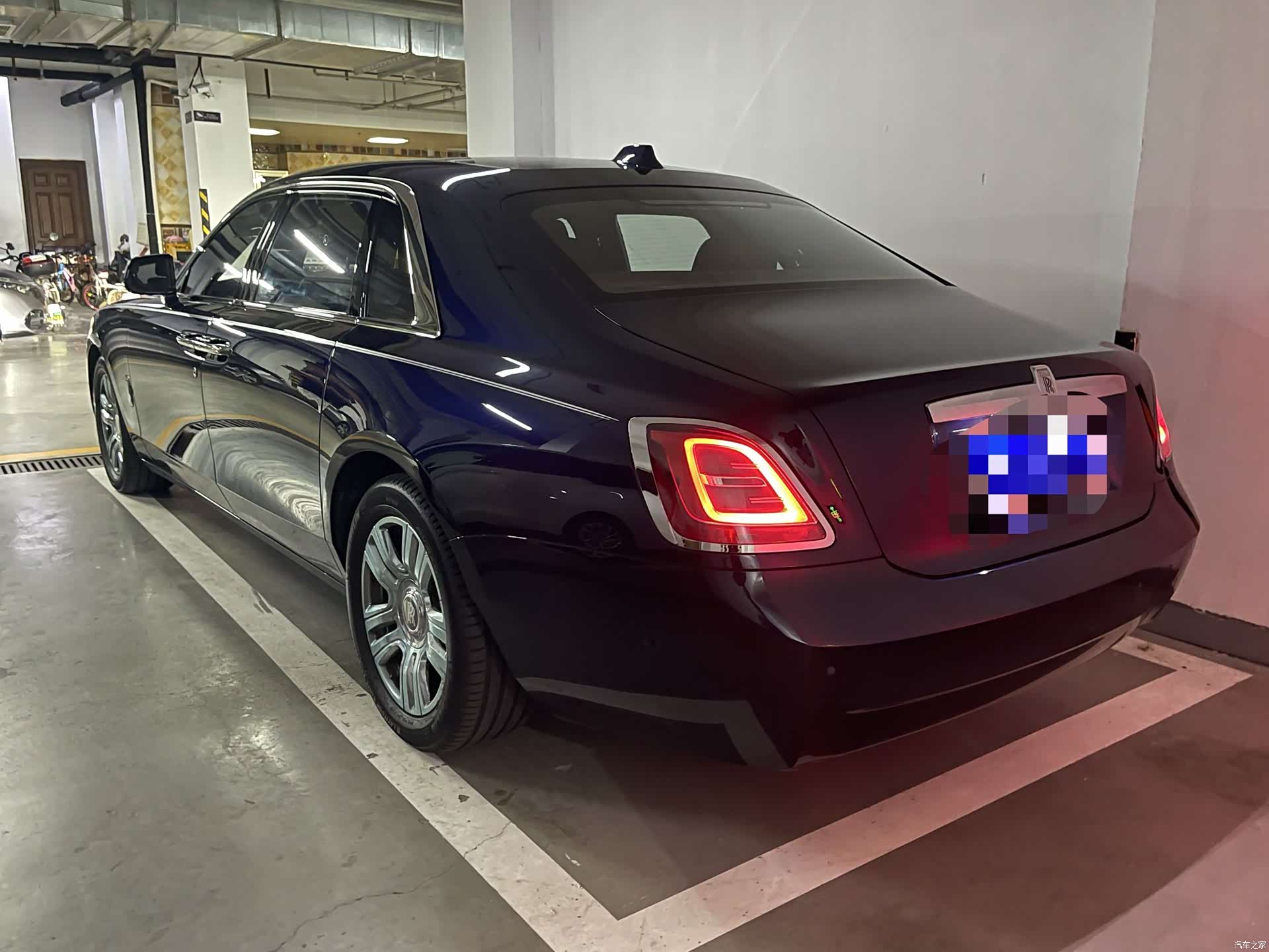 Rolls-Royce Ghost, 2021 14