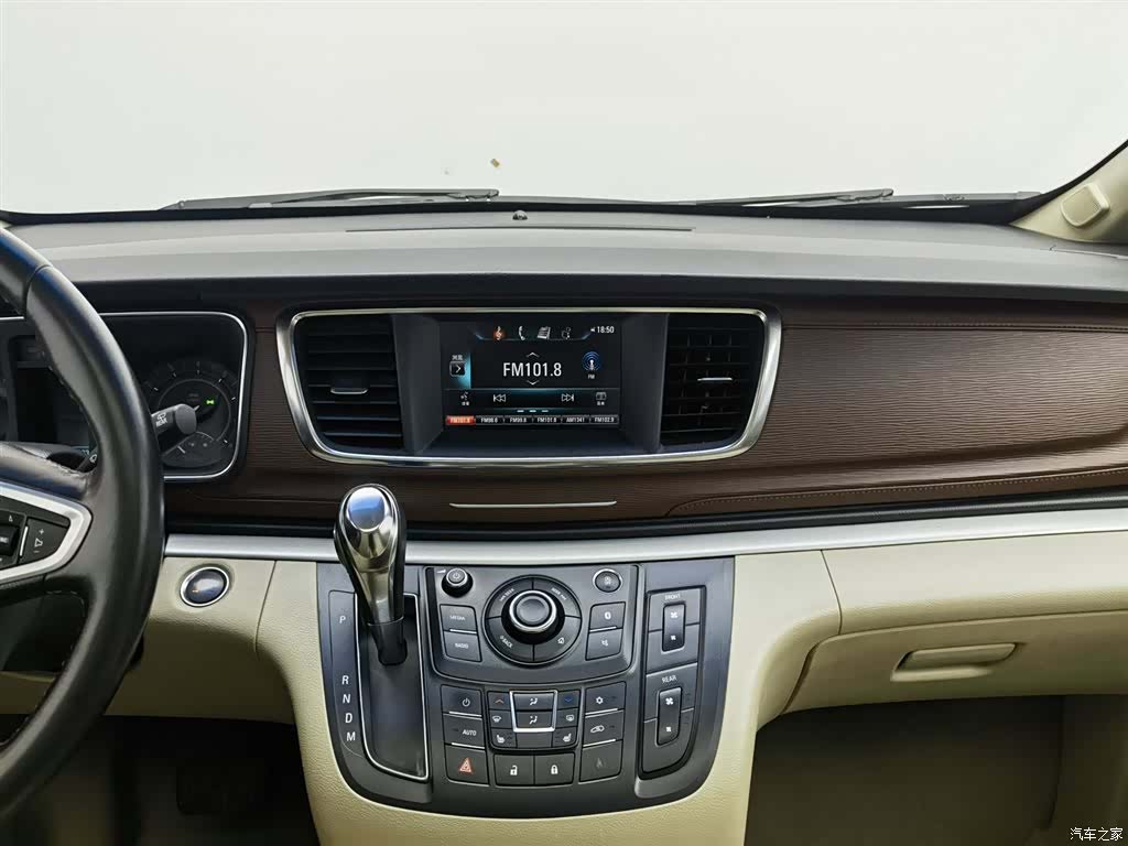 Buick GL8, 2018 12