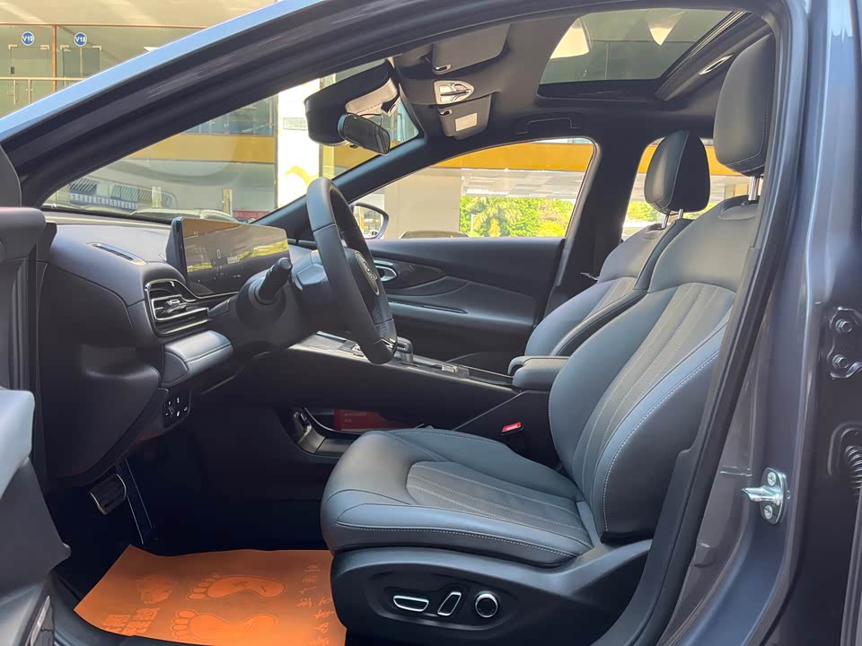 Trumpchi Shadow Leopard