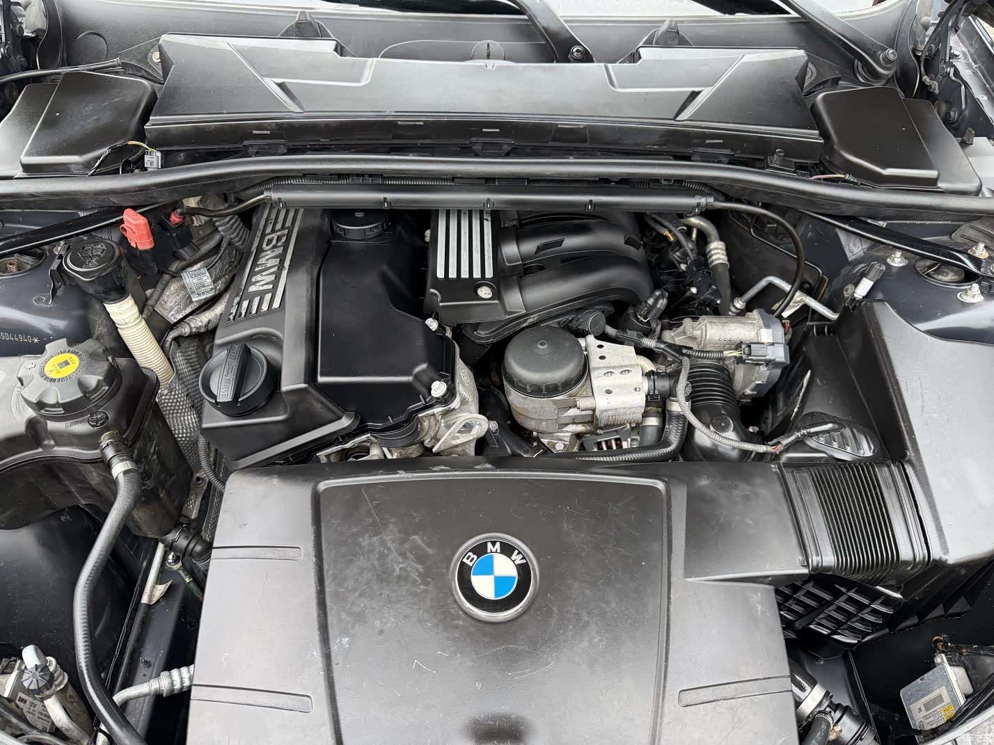 BMW 3 Series, 2011 24