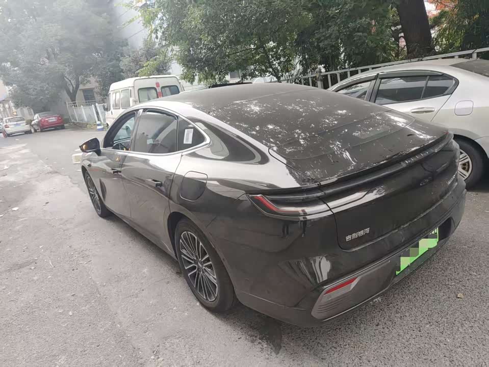 Geely Galaxy Galaxy Sparkle 8