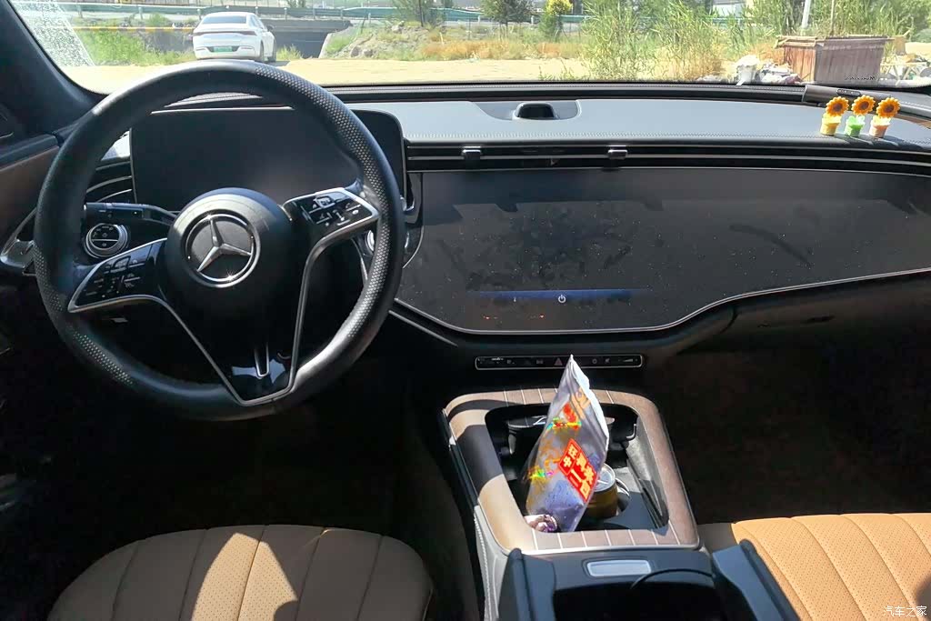 Mercedes-Benz E-Class, 2025 12
