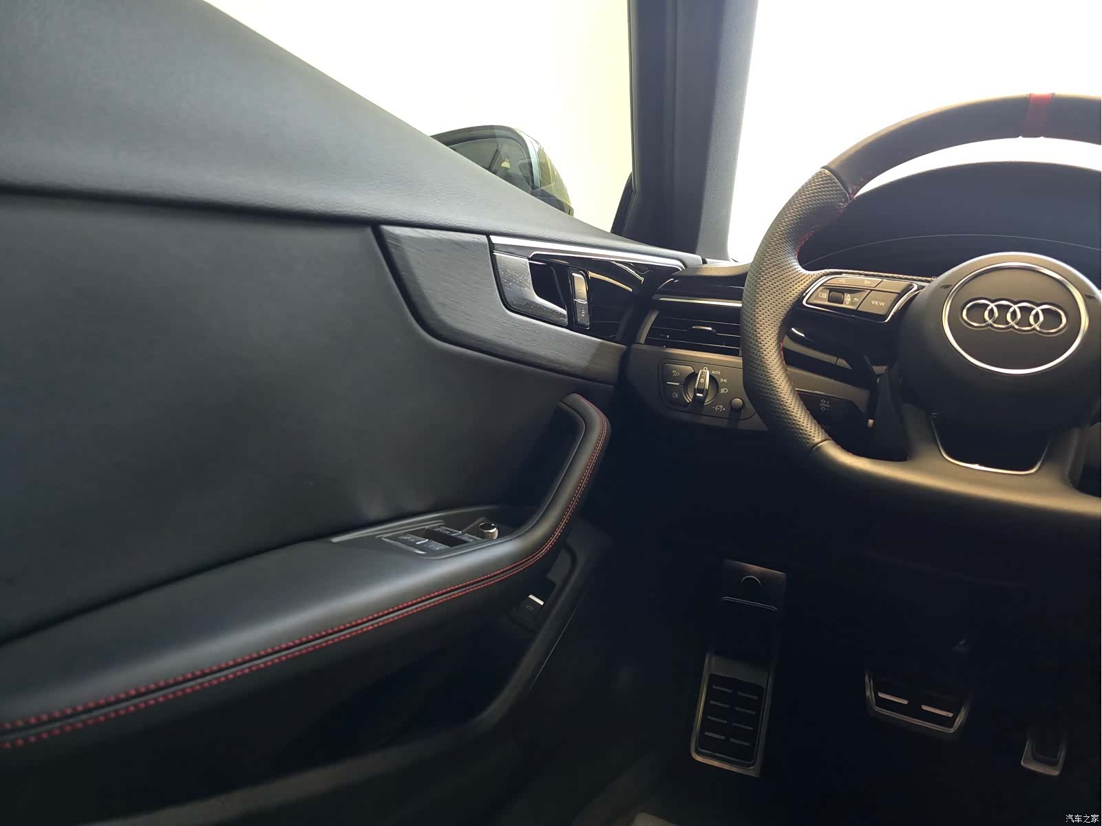 Audi A4L, 2025 10
