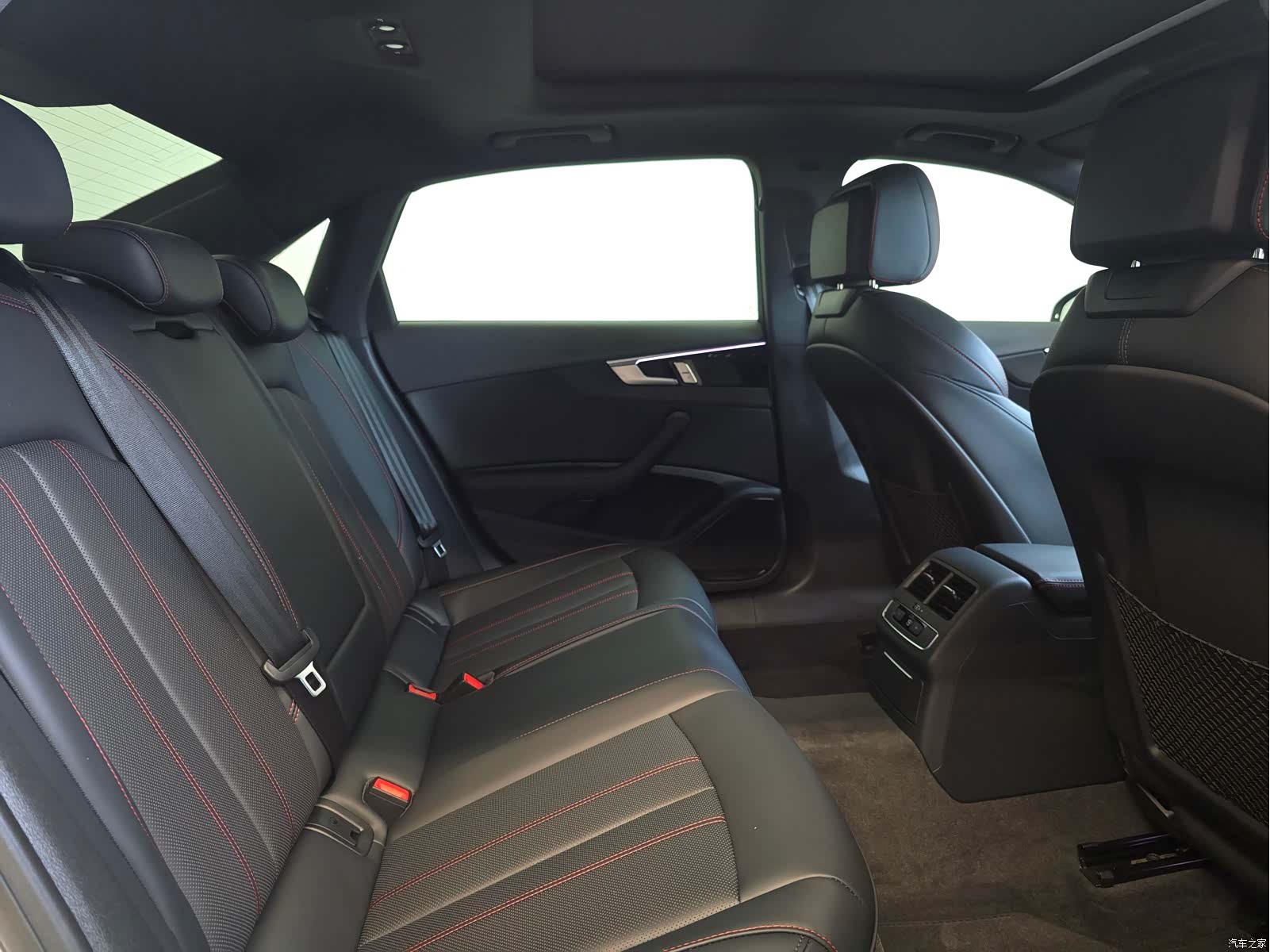 Audi A4L, 2025 16