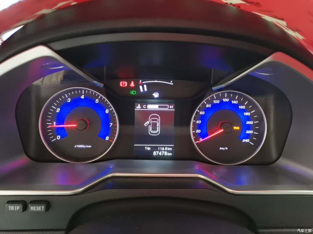 Geely Emgrand, 2016 12
