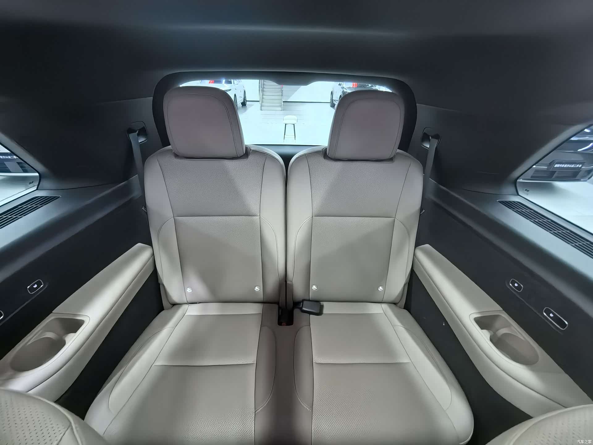 Li Auto L9, 2025 13