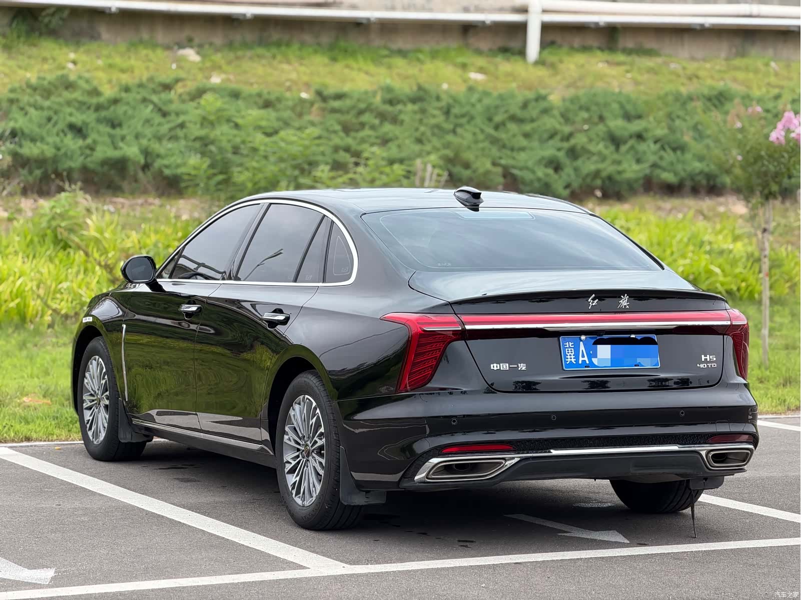 Hongqi H5, 2023 11