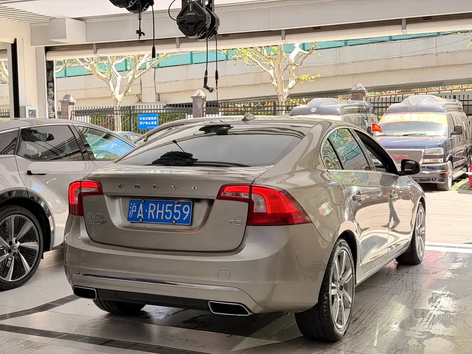 Volvo S60