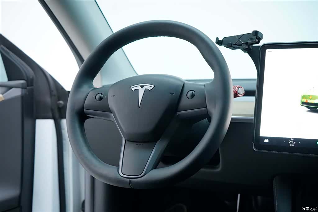 Tesla Model Y, 2022 12