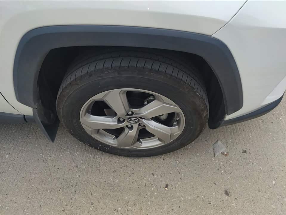 Toyota RAV4 Rongfang