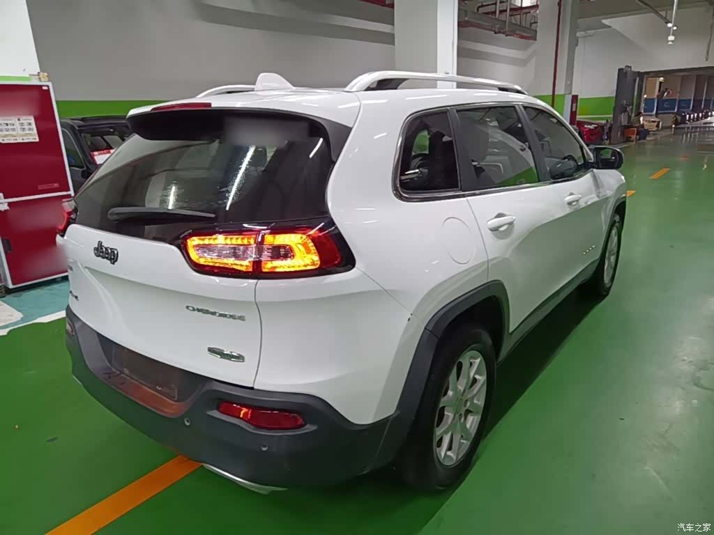 Jeep Cherokee, 2016 7