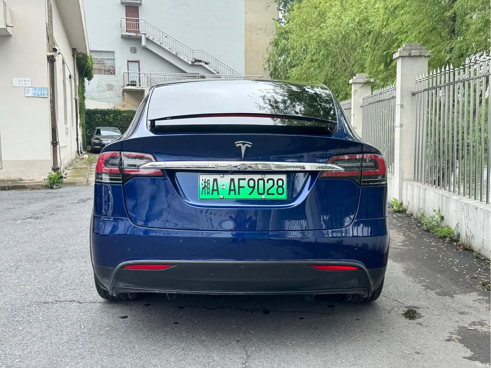 Tesla Model X, 2017 6