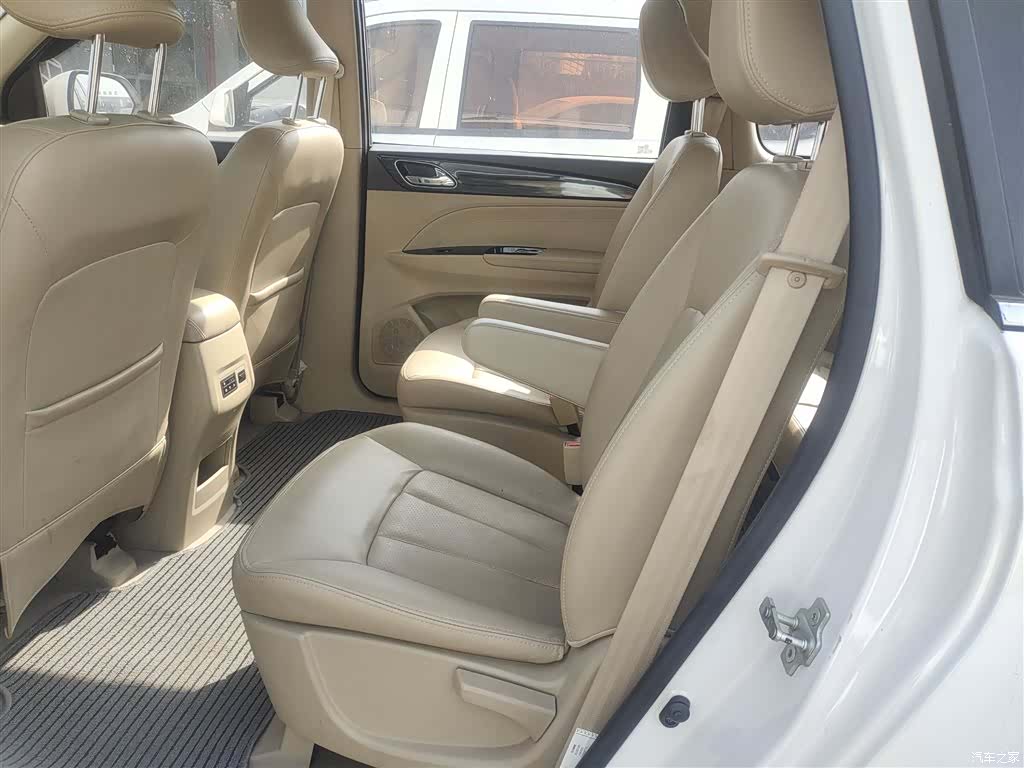 Wuling 730, 2018 17
