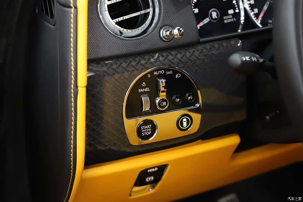 Rolls-Royce Cullinan, 2022 12